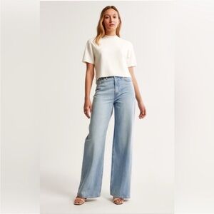 Abercrombie & Fitch | The Wide Leg High Rise Jeans 29